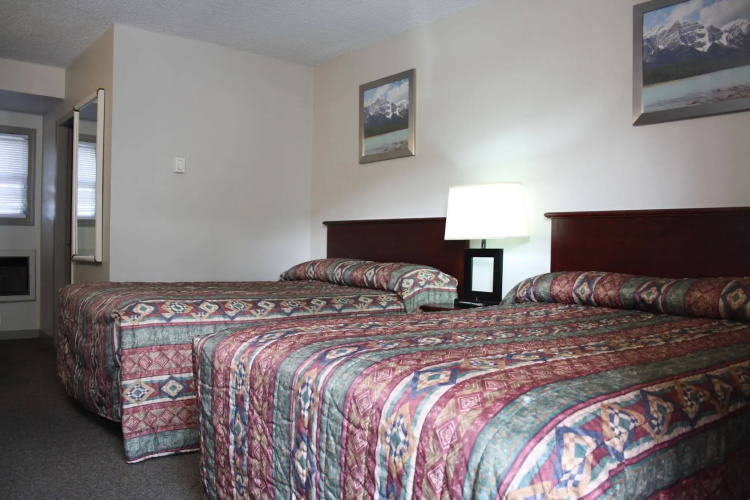 Columbia Motor Inn