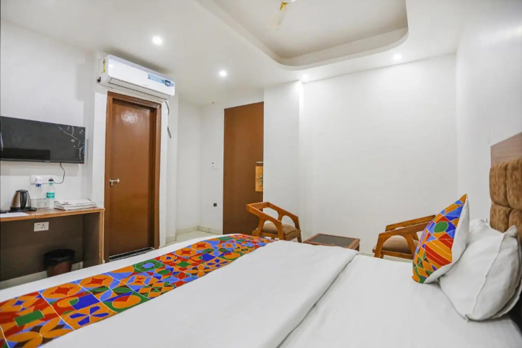 Fabhotel Well Stay