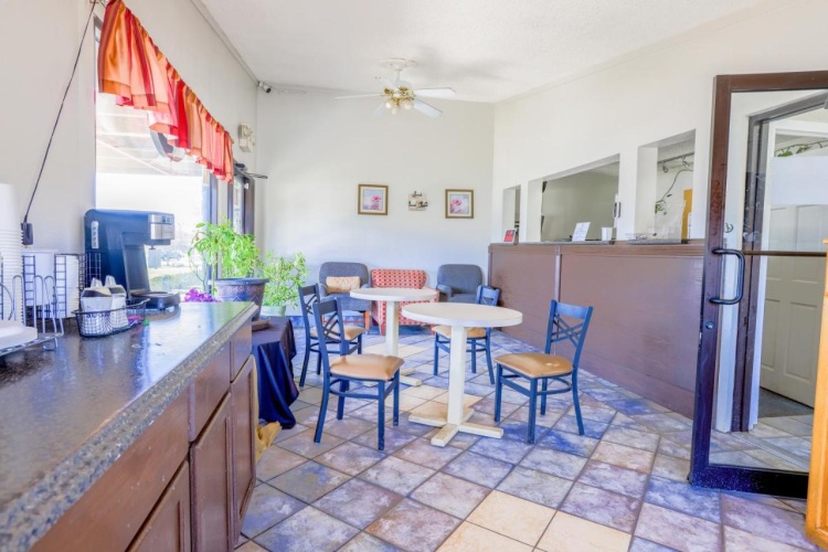 Cozy Garden Inn By Oyo Hwy 40 Richmond photo 20