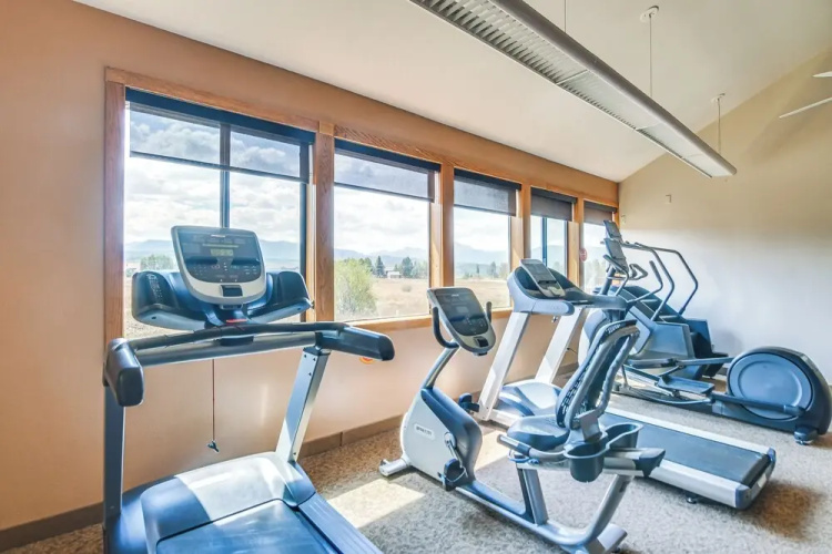 Elevated Fraser Condo w/ Mountain View & Amenities