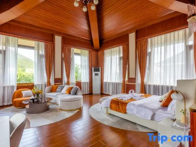 3 Bedrooms Luxury Villa