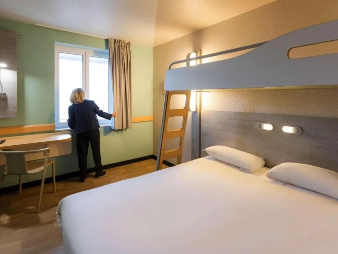 Standard Double room with view