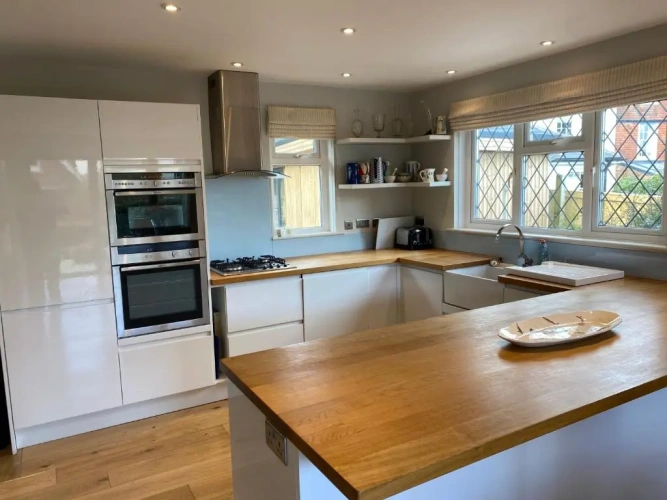 3 Bedrooms Cottage