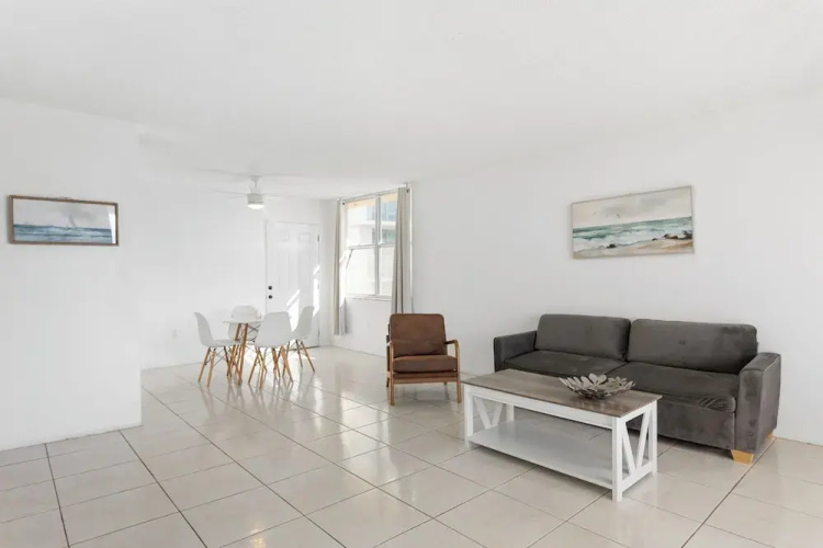 Bay Harbor Sunset Apt 5C