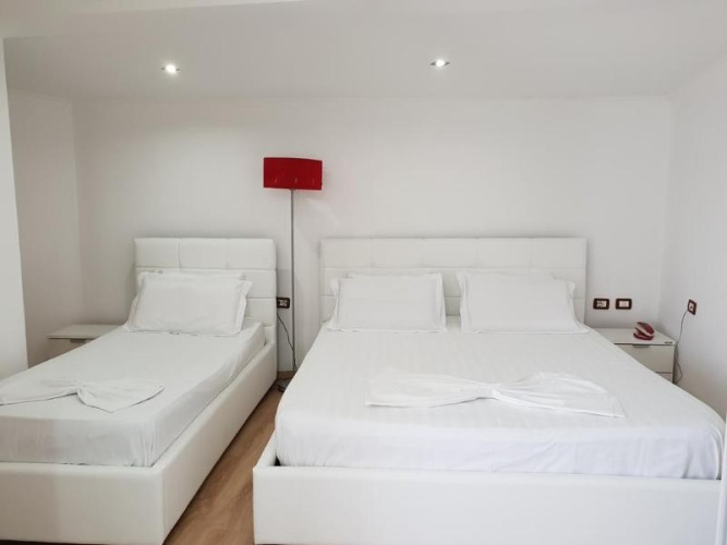 Standard Twin room with balcony