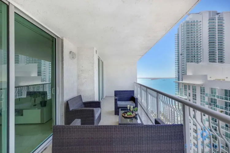 1 BR Apartment - Ocean and City Views