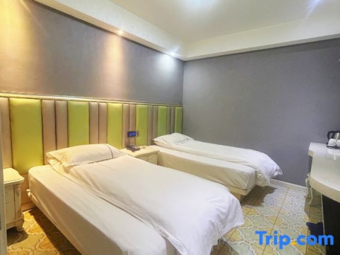 Premier Twin room