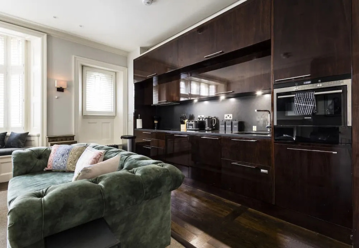 The Berkeley Square Suite