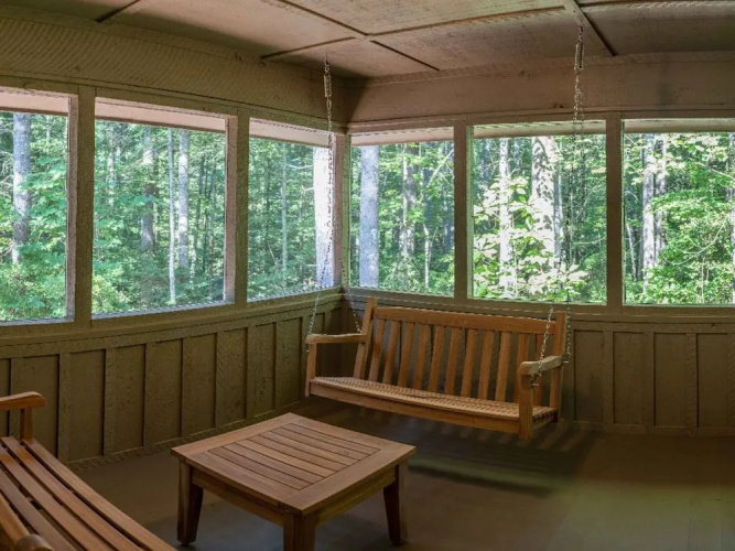 Kanuga Inn & Lodging