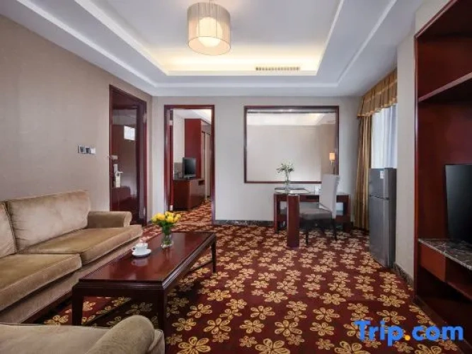 Deluxe Suite