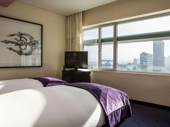 Classic Twin room with city view