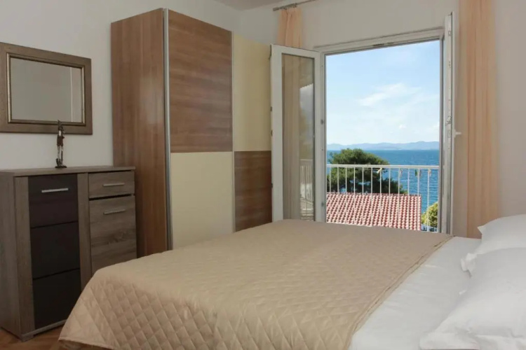 Apartment Vinko - 50m from beach
