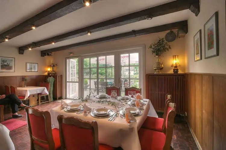 Jeddinger Hof Land- Und Seminarhotel