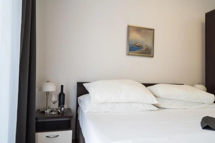 Rooms Lana