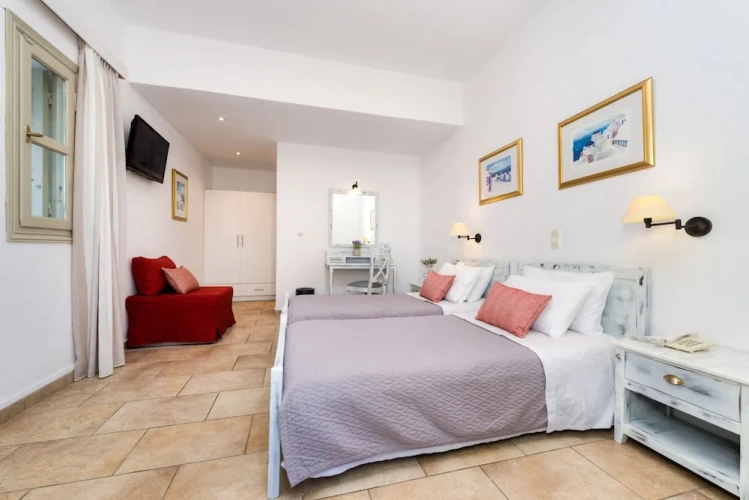 Standard Triple room with balcony