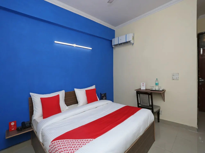 OYO 13278 Hotel Mohan Regency