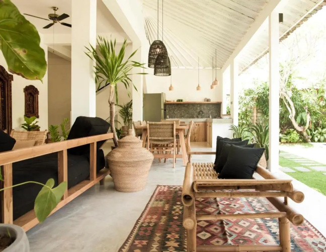 The Ravenala House
