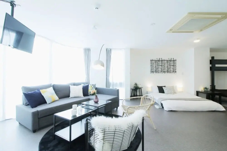 Yoshi Building 302