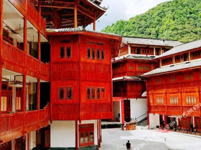 Yuntian Hotel