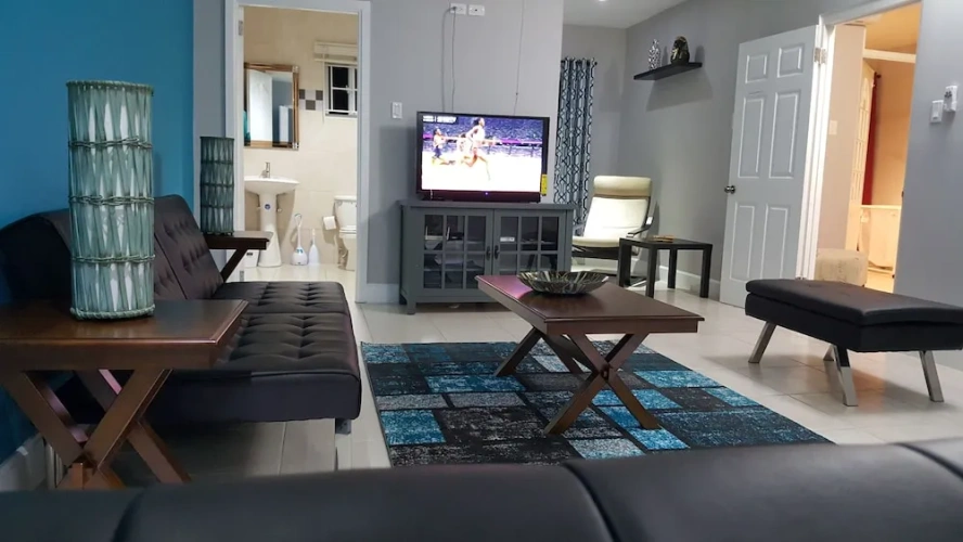 2 Bedrooms Quadruple Basement Apartment
