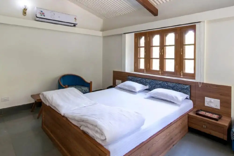 1946 Navdeep Homestay