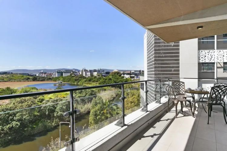 Waters Edge 220