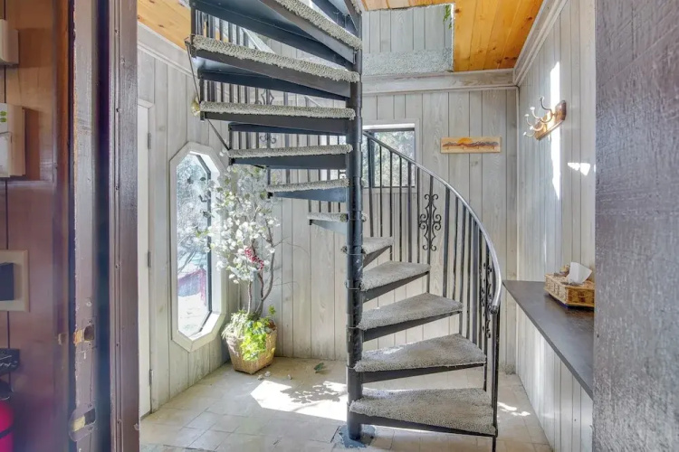 Ski, Hike & Fish: Big Bear Lake Home w/ Fire Pit