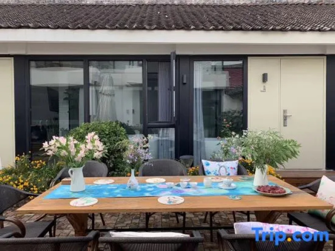 Beijing Sihai Bed and Breakfast