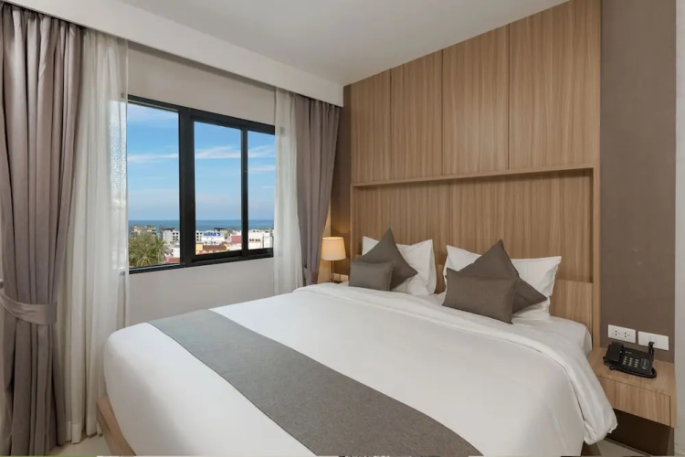 Patong Bay Residence