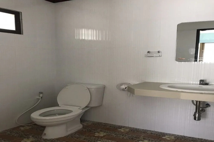 Nonthawat House