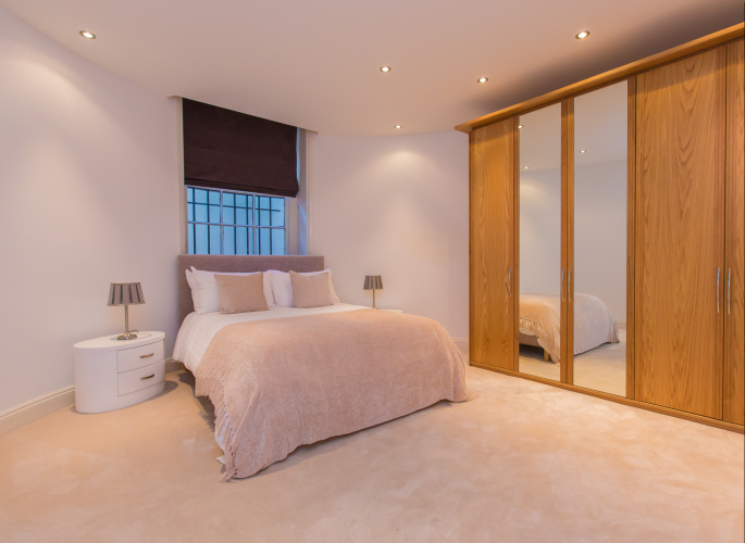 2 Bedrooms Apartment