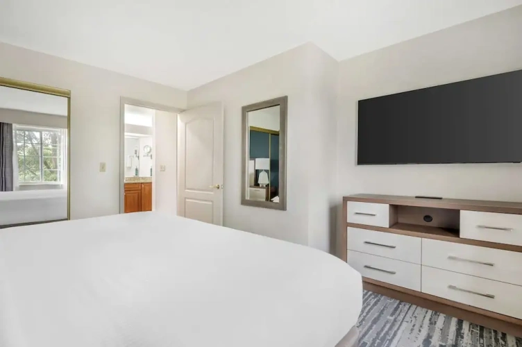 2 Bedrooms Quadruple Suite with balcony