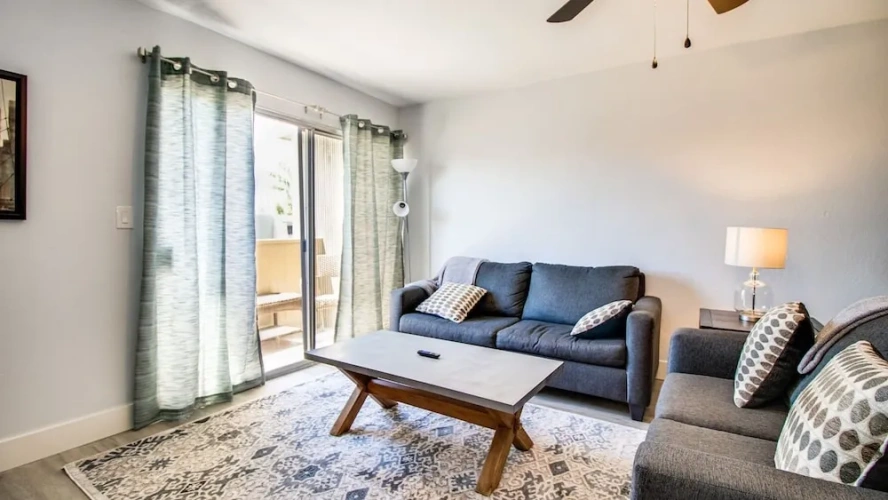 2 Bedrooms Studio with balcony