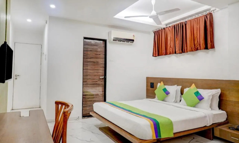Hotel Shivas, Kolhapur
