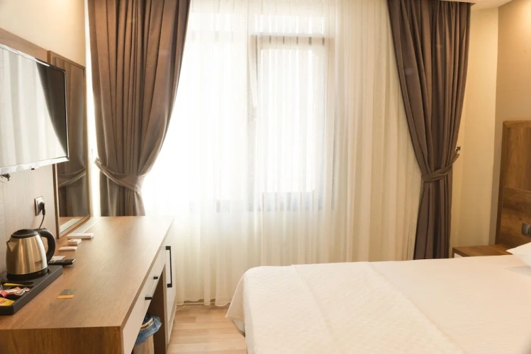 Economy room