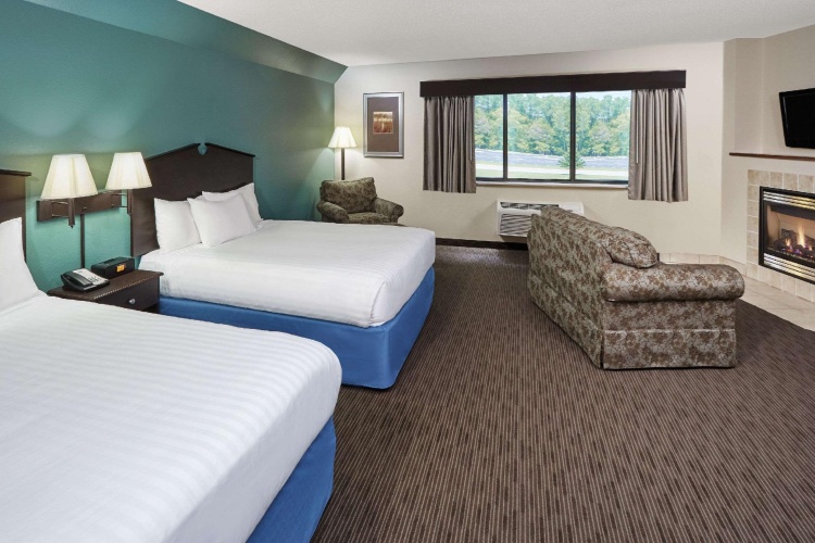 Quadruple Suite
