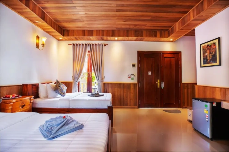Standard Family room with balcony and with mountain view