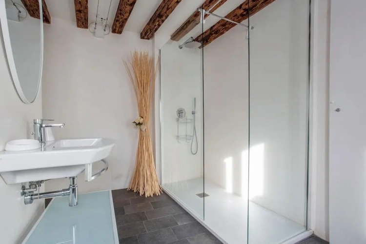 2 Bedrooms Double Apartment