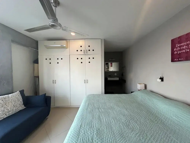 2BR Penthouse with Rooftop Pool