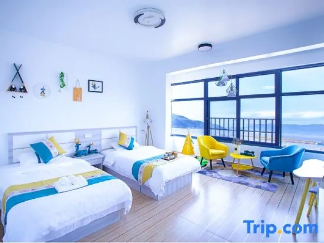 Standard Twin room with sea view