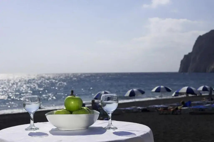 Santorini Reflexion Sea