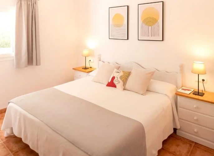 2 Bedrooms Apartment