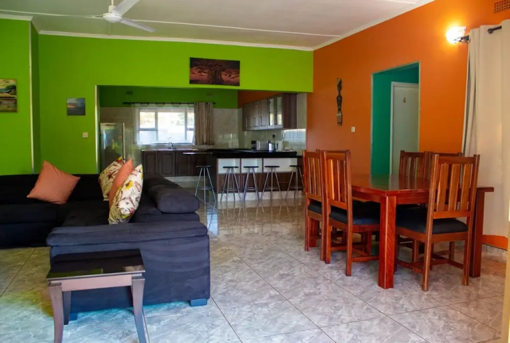 Dzimbahwe Guest Lodge