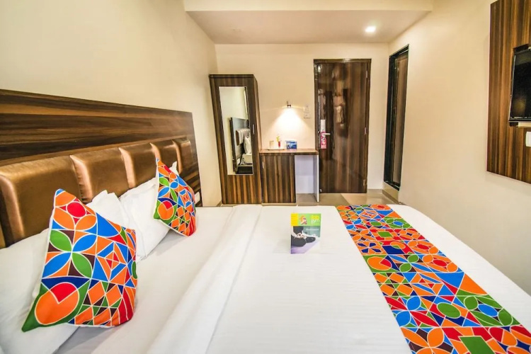 FabHotel Konak