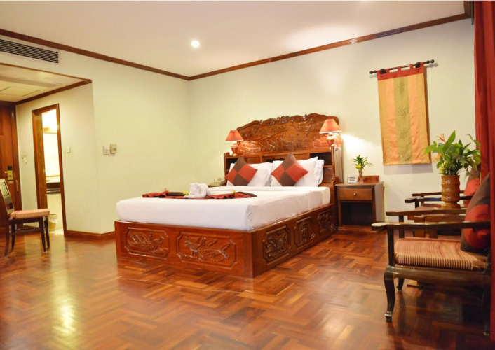 Angkor Hotel