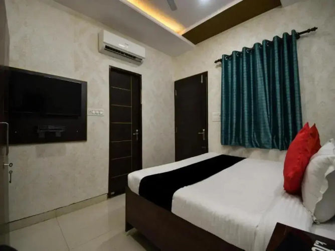 Ka10 SQUARE HOTEL & BANQUETS