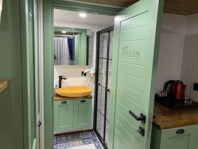 Lavira Tiny House Village