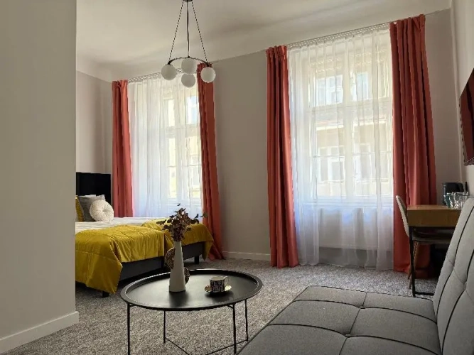 Standard Twin room with city view