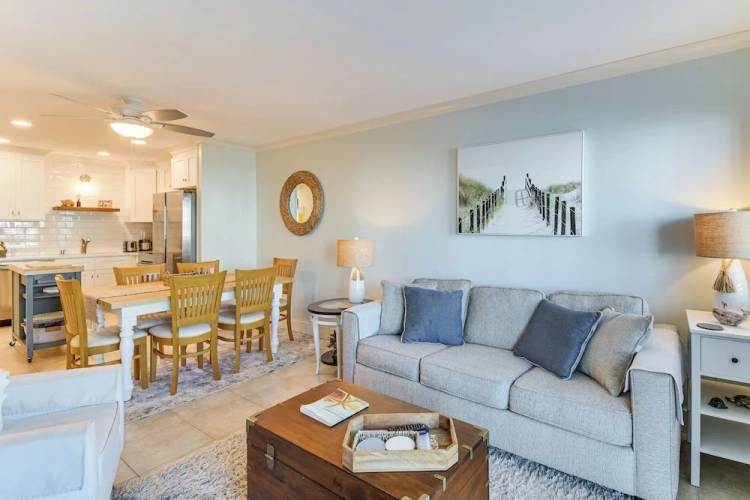 2 Bedrooms Apartment