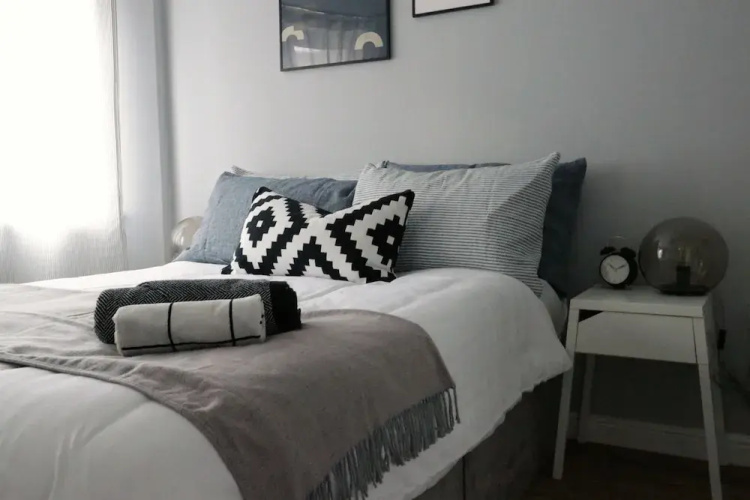 Spacious Townhouse - Netflix & Parking